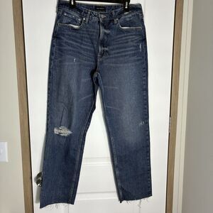 Free Assembly women jeans sz 12 High Rise Straight Leg ankle raw hem distressed
